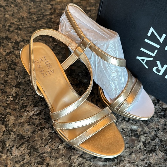 Naturalizer Brenta bronze pearl 3” slingback strappy heel NIB 12M - Picture 3 of 10